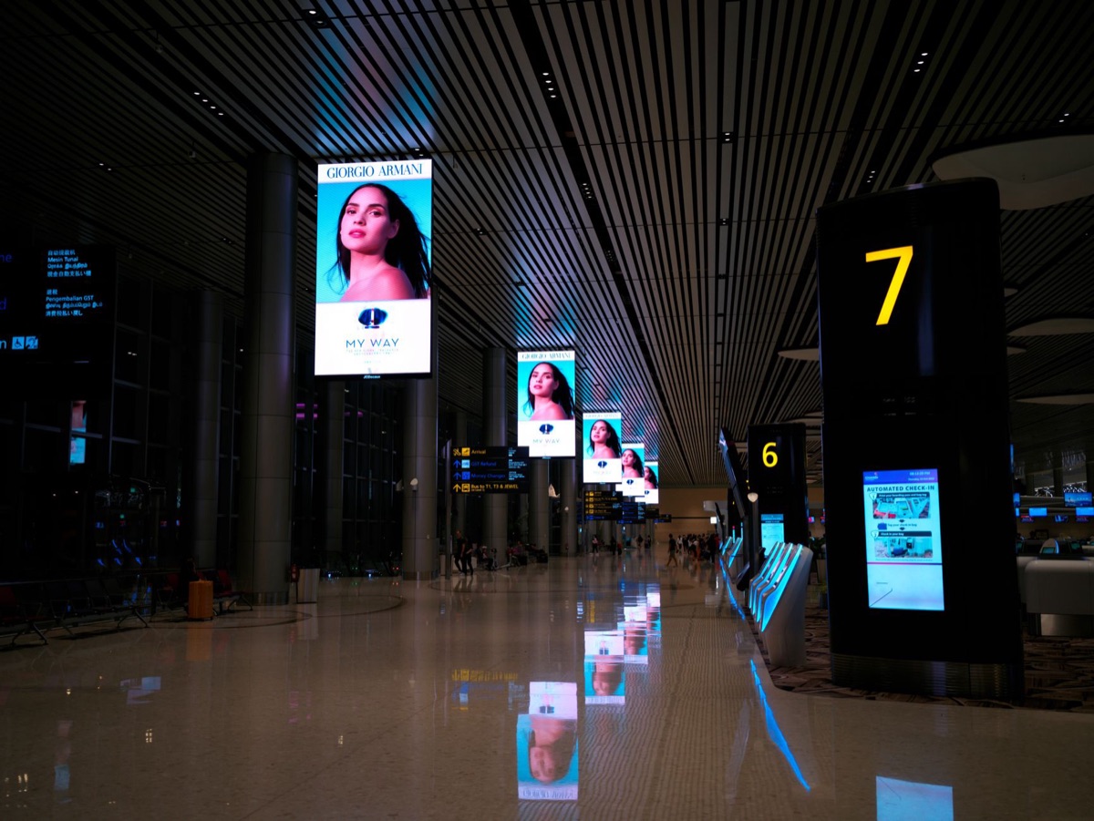 terminal com área de bagagem