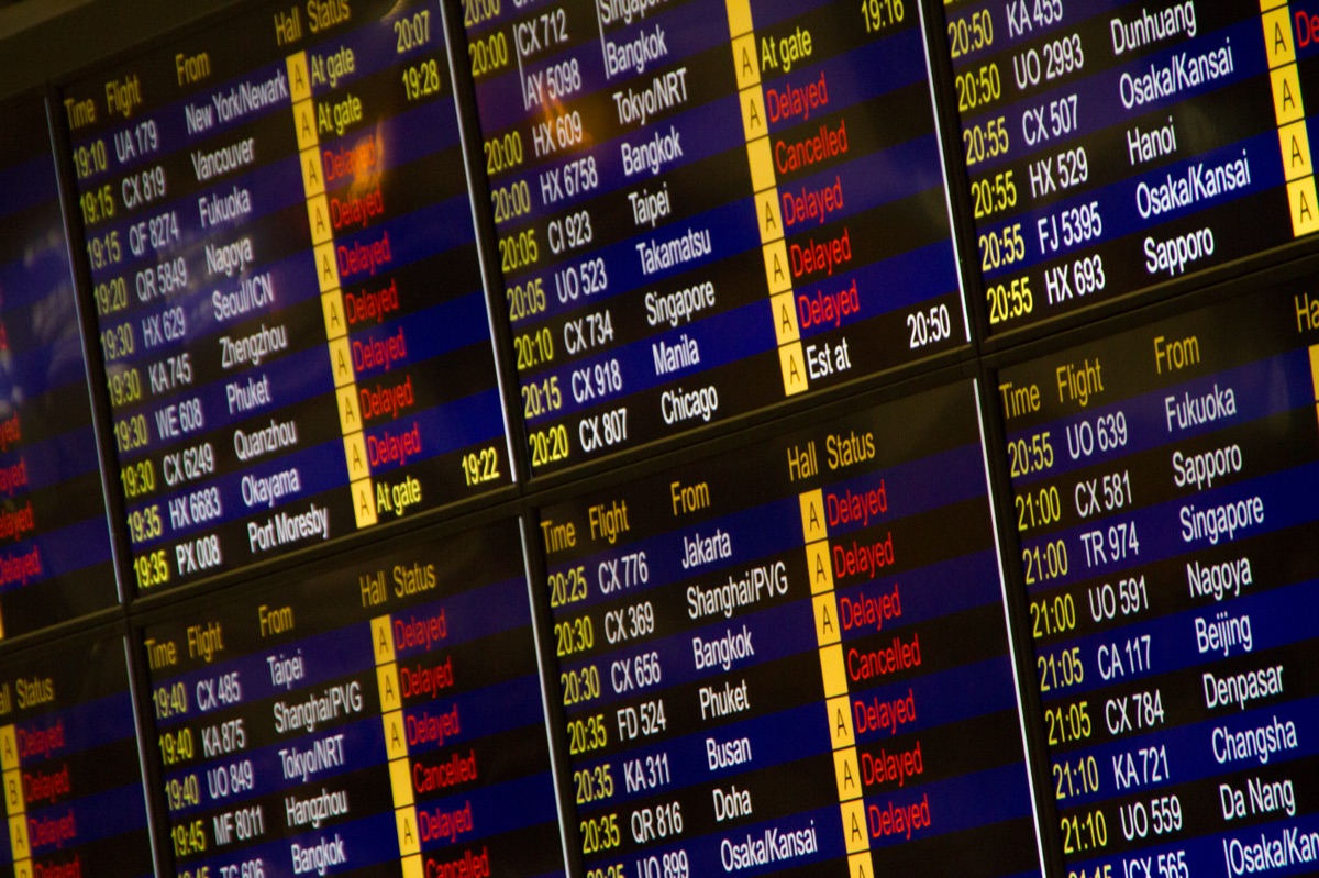 拉斯 Vegas 空港航站樓與航班資訊顯示屏