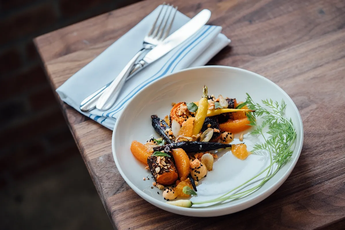 bowl, dish, meal, fine dining, gourmet, delicious, dinner, food, healthy, lunch, nutrition, plate, rustic, table, vegetables, wooden table, food photography, fi